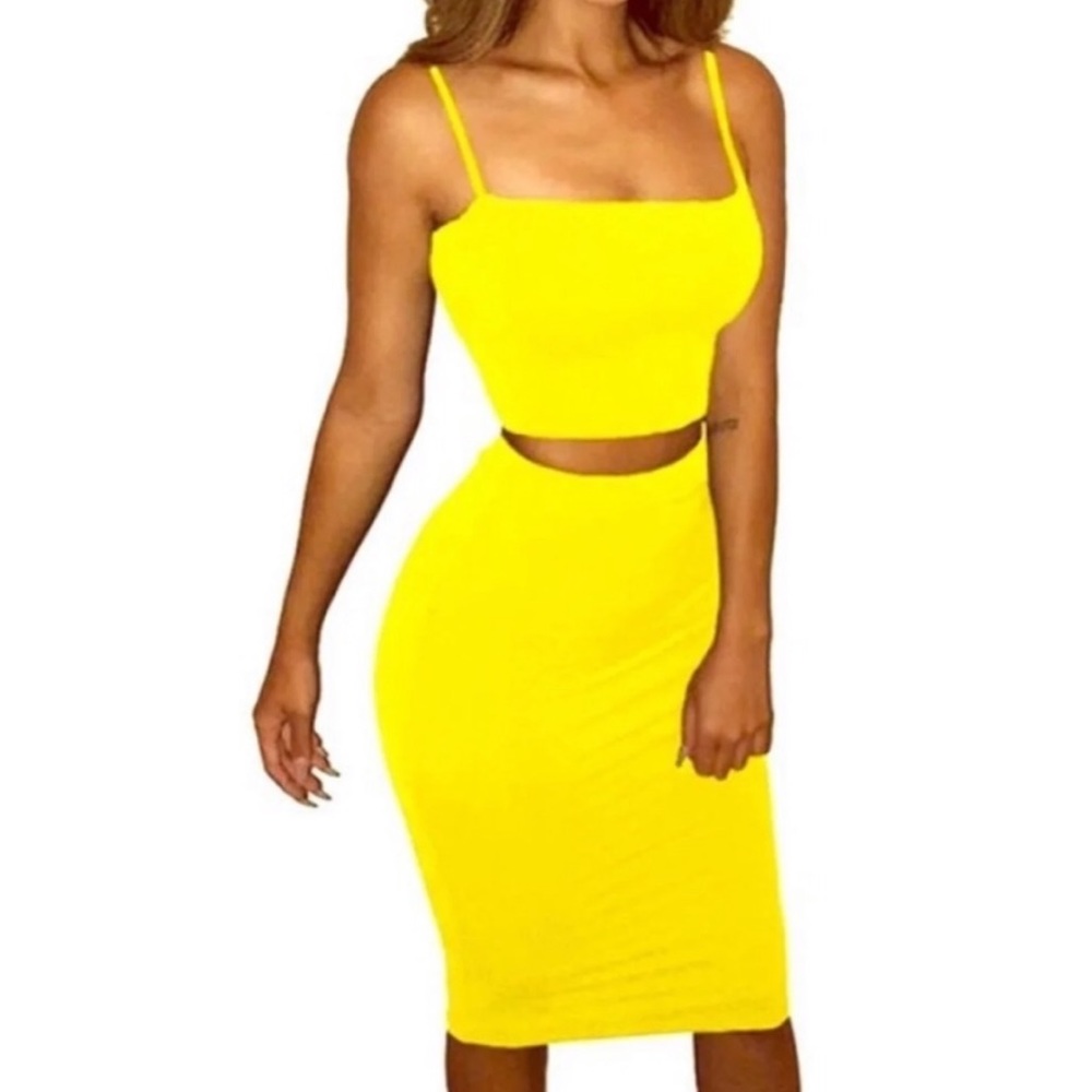 🔥 Midi Skirt And Crop Top Dress Set 🔥
